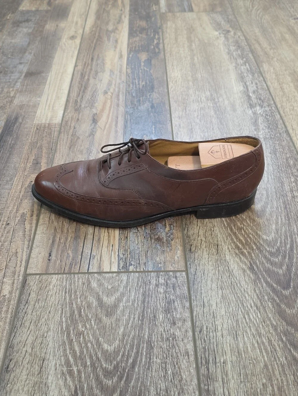 Johnston & Murphy - Aristocraft Made in USA Wingtip Oxfords - Men 9D - Brown